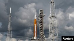 Ракета Space Launch System (SLS) на стартовой площадке