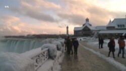 Ниагарский водопад почти замерз